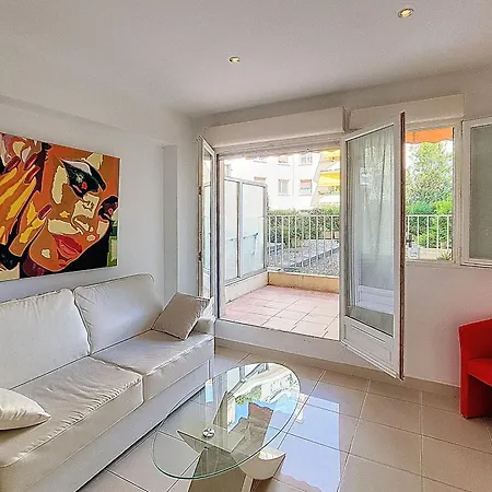 Henri Camille Agency - Bosquets - W Terrace Close Center